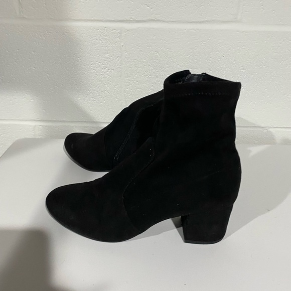 Women's Black Ankle Boots - Picture 6 of 7